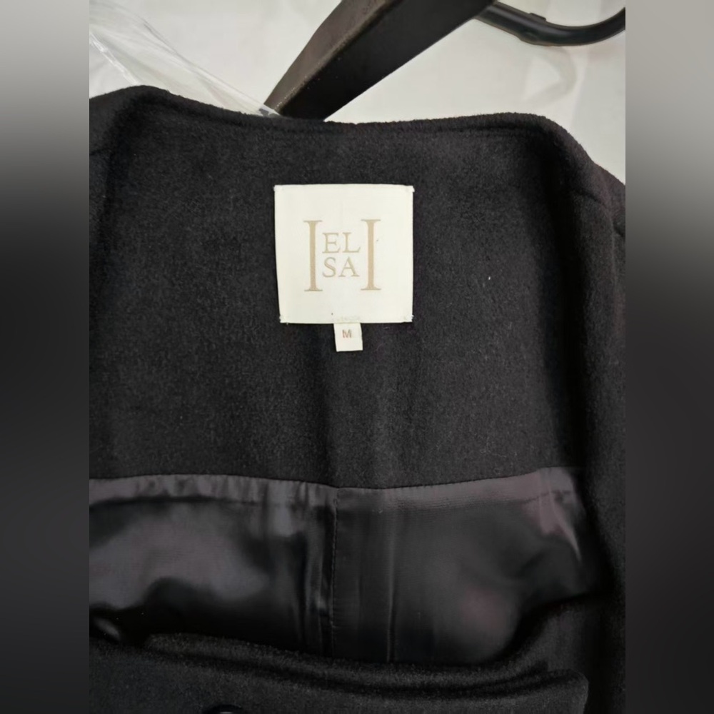 Helsa The Hourglass Coat in Black - Picture 5 of 8